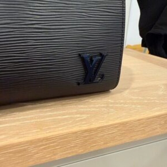 Cluny MM LV Bag - Picture 3 of 5